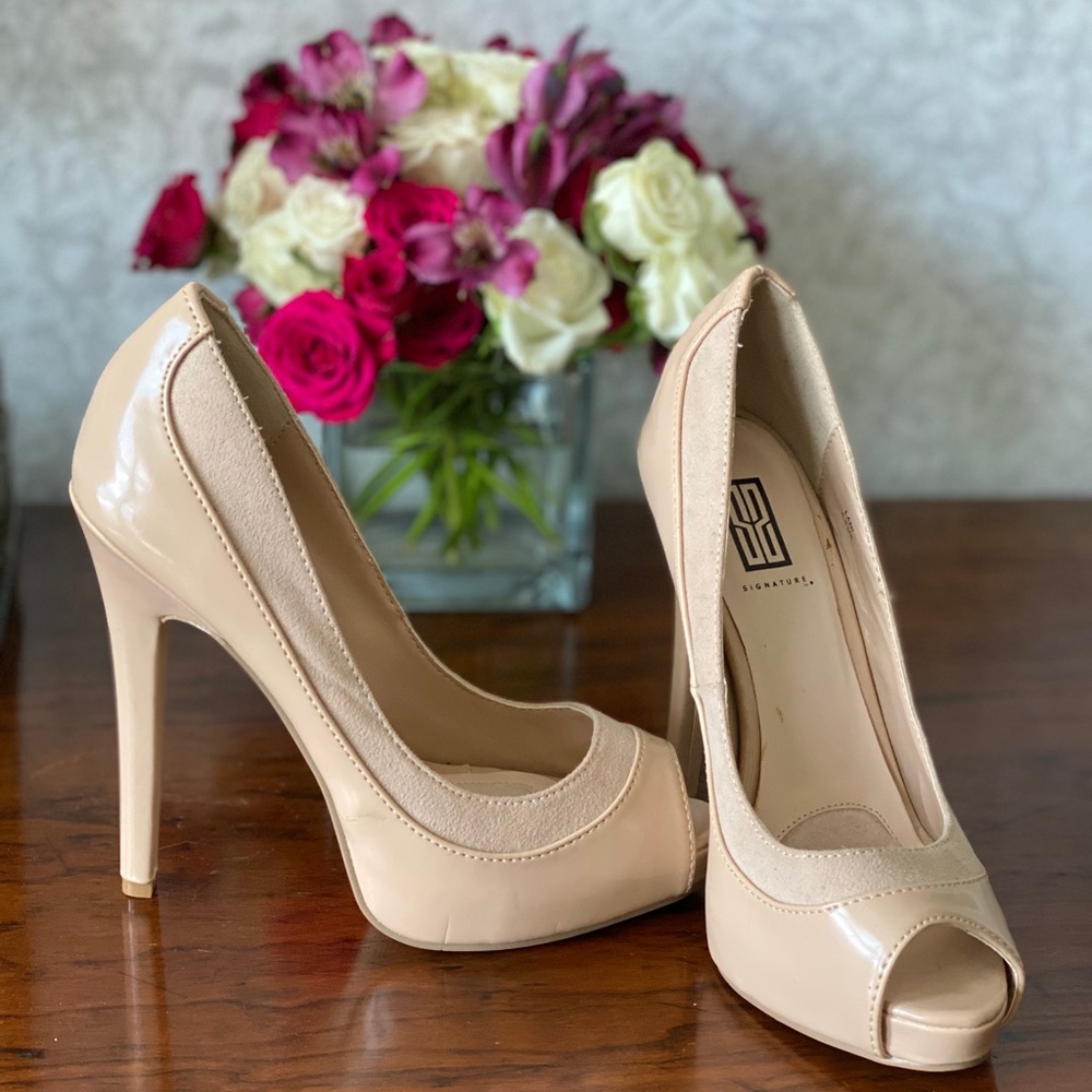 Signature by ShoeDazzle, Lani Size 5.5, Never Worn
